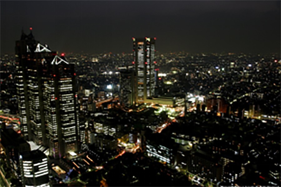 高樓夜景紅光奪目，你可知它們用處不??？